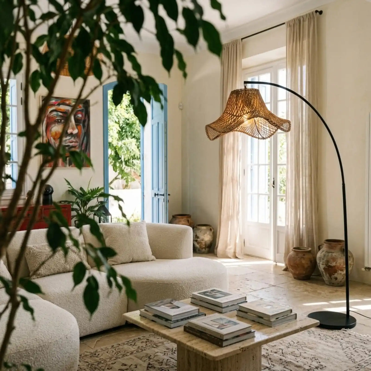 Lampadaire Arc Noir – Abat-jour Rotin Ondulé