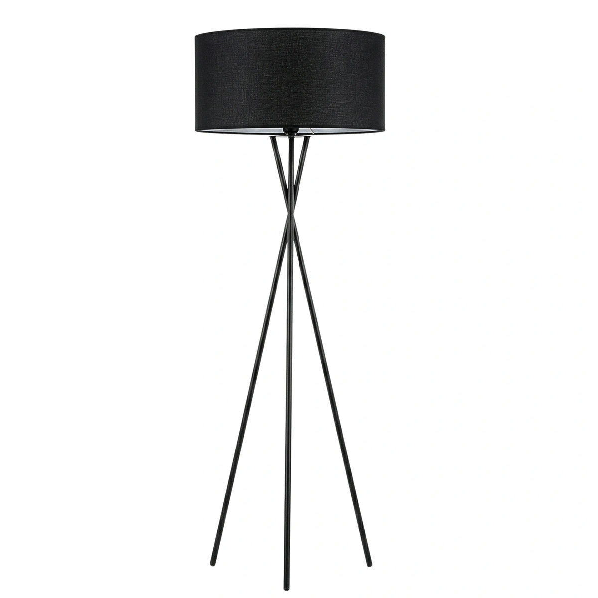 Lampadaire noir sur pied avec trépied en métal fin et abat-jour tambour en tissu noir, sur fond blanc