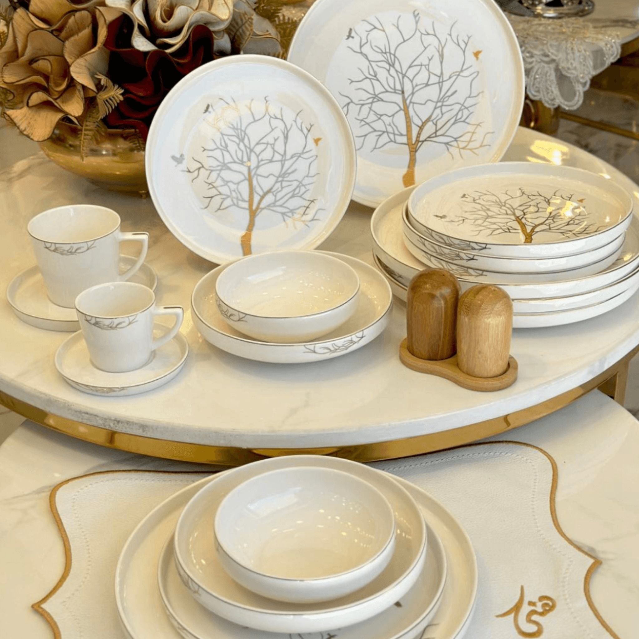 Service 48 Pièces en Porcelaine - Élégance et Polyvalence | Fiolla Home - Fiolla Home