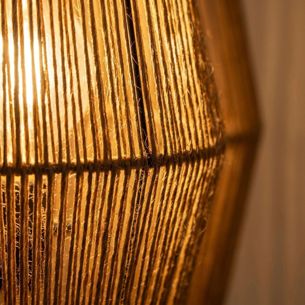 Lampadaire Jute Tunisie | Fait Main, Lumière Chaleureuse | Fiolla Home